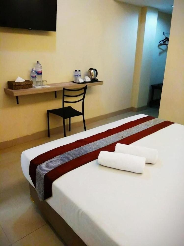 Rota International Hotel Jakarta Luaran gambar