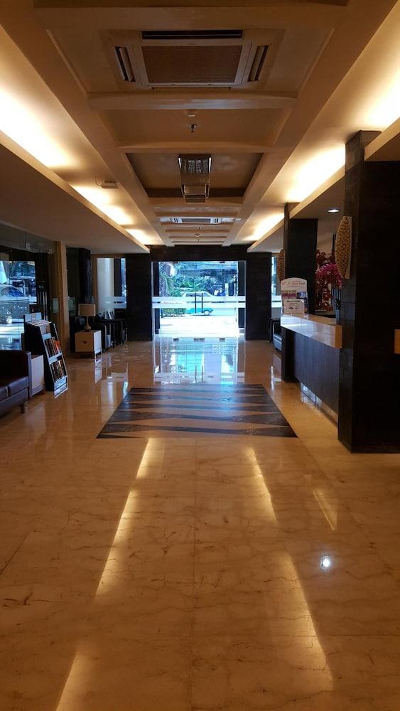 Rota International Hotel Jakarta Luaran gambar
