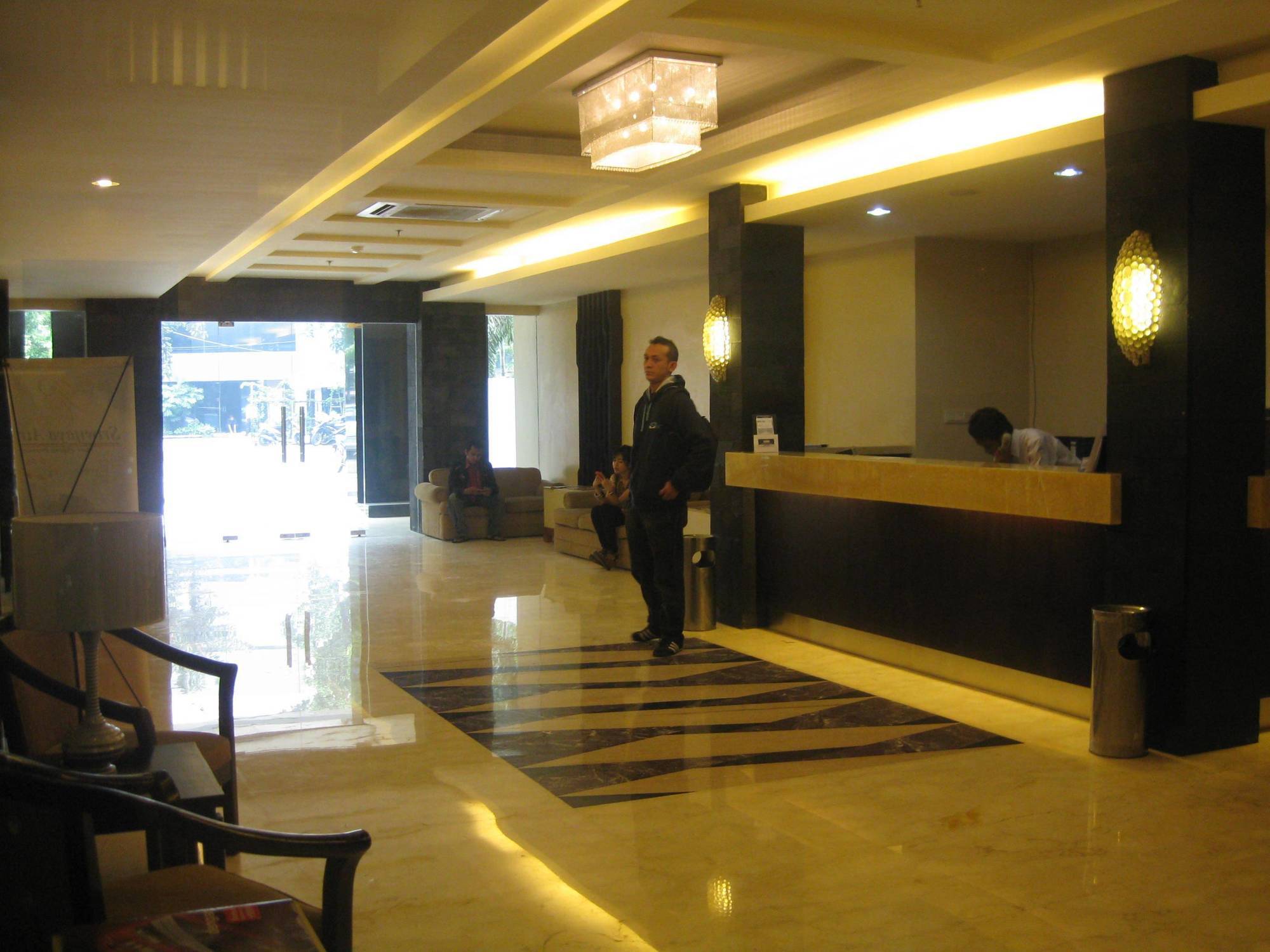 Rota International Hotel Jakarta Luaran gambar